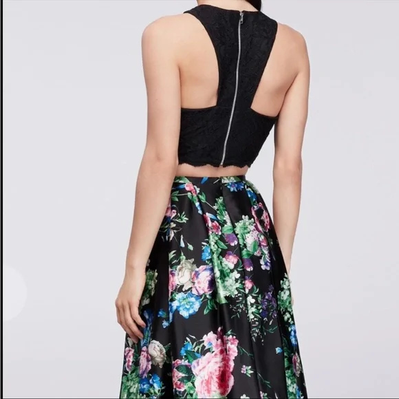 Size 1 Black Floral Two-Piece Prom Dress - Picture 2 of 9